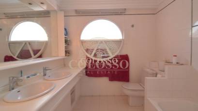 Resale - Villa -
Torrevieja - Centro