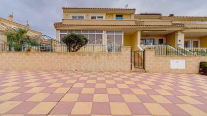 Resale - Bungalow -
Torrevieja - Los altos