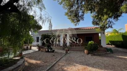 Resale - Chalet -
San Vicente del Raspeig - Sol y Luz