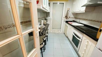 Resale - Apartamento -
Torrevieja - Paseo maritimo