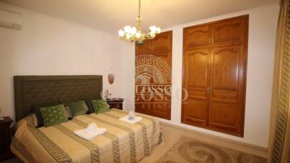 Resale - Villa -
Calpe - Empedrola