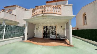 Alquiler - Villa -
Guardamar del Segura - Urbanizaciones