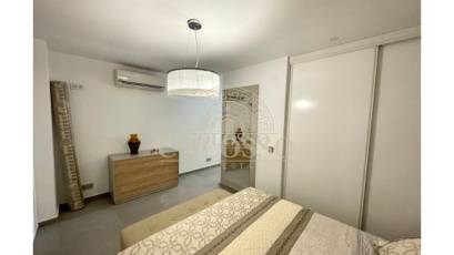 Alquiler - Apartamento / piso -
Torrevieja - Centro