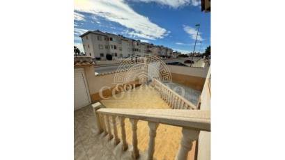 Resale - Villa -
Orihuela Costa - Montezenia