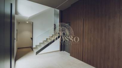 Revente - Apartamento -
Redován