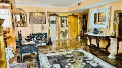 Resale - Piso -
Benidorm - Poniente