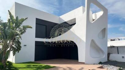 Obra nueva - Villa de Lujo -
Ciudad Quesada - Pueblo bravo