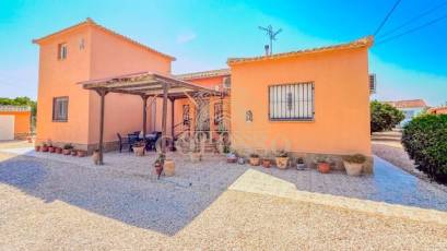 Resale - Chalet -
Rafal