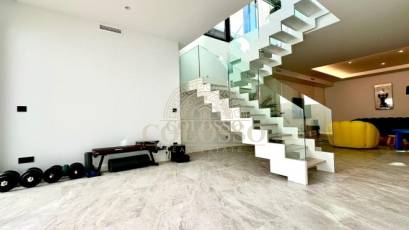 Resale - Villa de Lujo -
Finestrat - Campana garden