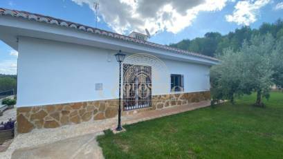 Resale - Casa con terreno -
Algimia de Alfara - Algimia de alfara