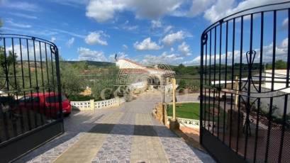 Resale - Casa con terreno -
Algimia de Alfara - Algimia de alfara