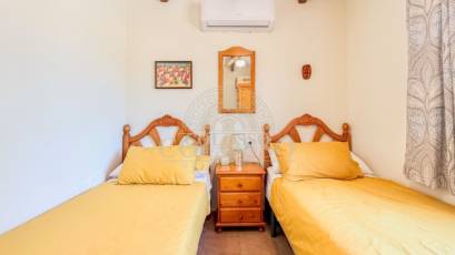 Resale - Chalet -
Rafal