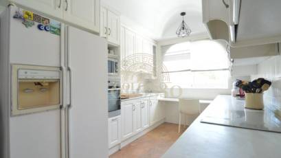 Resale - Villa -
Torrevieja - Centro