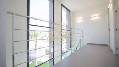 Resale - Villa -
Orihuela Costa - Campoamor