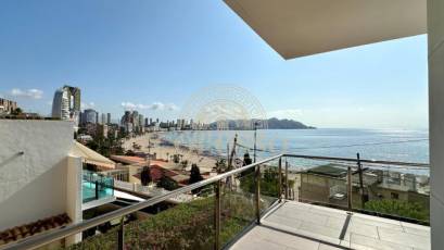 Resale - Pareado -
Benidorm - Cala de Benidorm