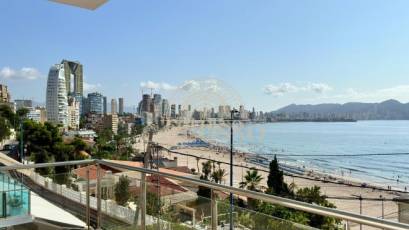 Resale - Pareado -
Benidorm - Cala de Benidorm
