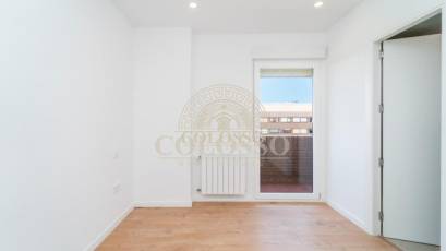 Reventa - Piso -
Madrid - Fuentelarreina