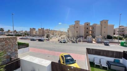 Resale - Villa de Lujo -
Orihuela Costa - Montezenia