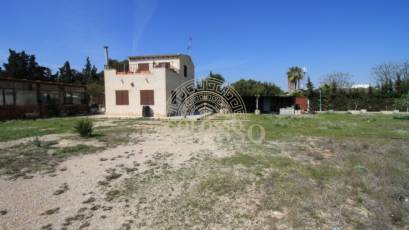 Resale - Chalet -
Orihuela Costa - Campoamor