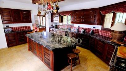Resale - Villa -
Benissa - Fustera