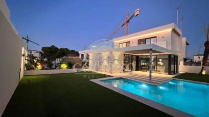 Reventa - Villa de Lujo -
Orihuela Costa - Montezenia