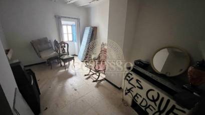 Resale - Casa -
Sella - PUEBLO