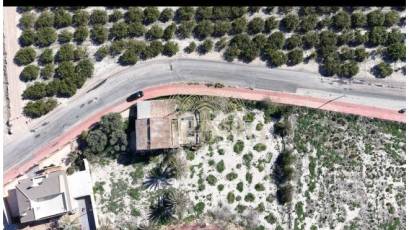 Resale - Plot / Land -
Benferri