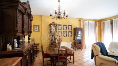 Resale - Inmueble singular -
San Miguel de Salinas - CENTRO