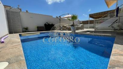 Resale - Casa -
Orihuela Costa - Los Altos
