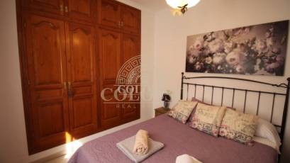 Resale - Villa -
Calpe - Empedrola