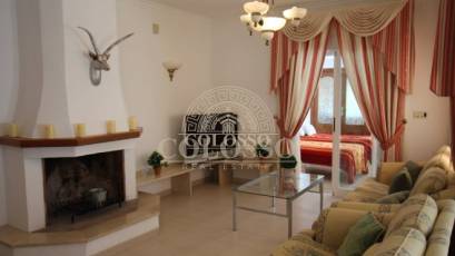 Resale - Villa -
Calpe - Empedrola