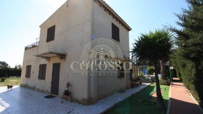 Resale - Chalet -
Orihuela Costa - Campoamor