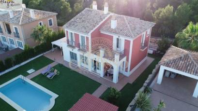 Resale - Villa -
Finestrat - Sierra cortina