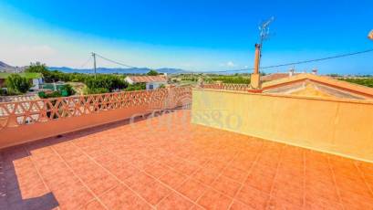 Resale - Chalet -
Rafal