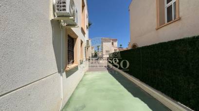 Alquiler - Villa -
Guardamar del Segura - Urbanizaciones