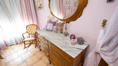 Resale - Inmueble singular -
San Miguel de Salinas - CENTRO