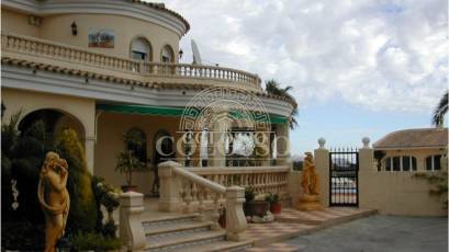 Resale - Villa -
l'Alfas del Pi - Alfaz Del Sol