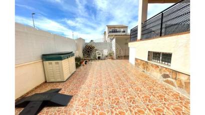 Alquiler - Villa -
Guardamar del Segura