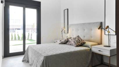 Obra nueva - Bungalow -
Torrevieja