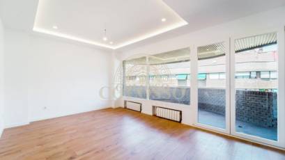 Reventa - Piso -
Madrid - Fuentelarreina