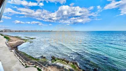 Reventa - Apartamento / piso -
Torrevieja - El Acequión - Los Náufragos