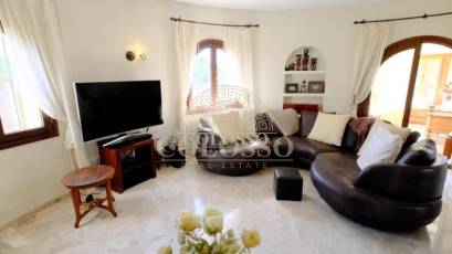 Resale - Villa -
Benissa - Fustera