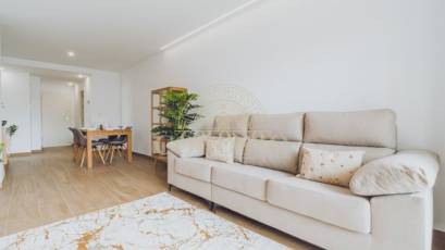 Revente - Apartamento -
Redován