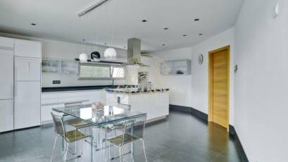 Resale - Villa de Lujo -
Las Rozas de Madrid - Molino de la Hoz