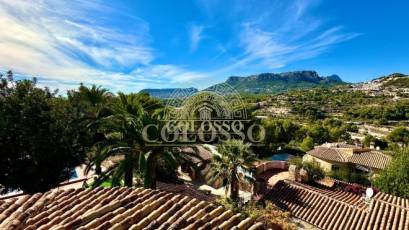 Resale - Villa -
Calpe - Cometa
