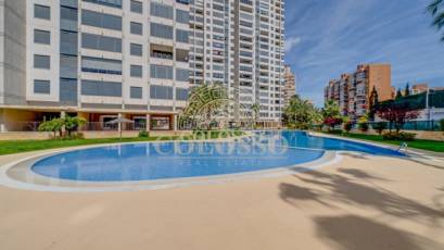 Resale - Apartamento -
Benidorm - Levante