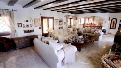 Resale - Villa -
Benissa - Fustera