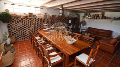 Resale - Villa -
Torrevieja - Centro