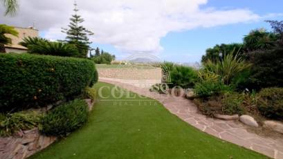 Resale - Villa -
Benissa - Fustera