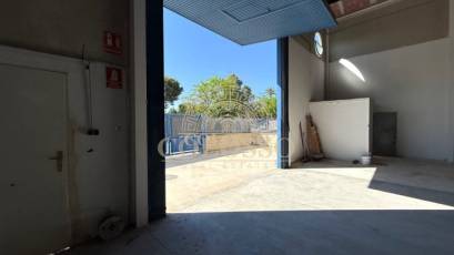 Alquiler - Local Comercial -
Catral